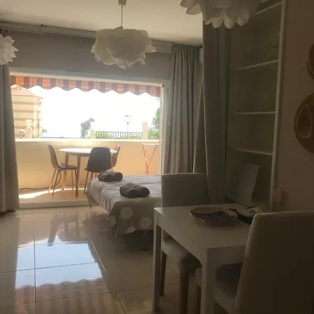 Apartment Benalbeach *